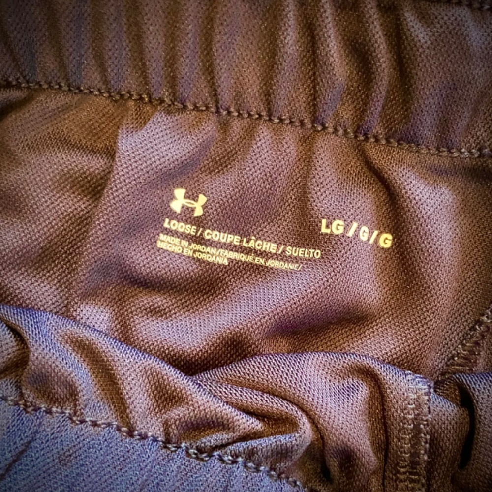 Womens Shorts - Picture 3 of 3